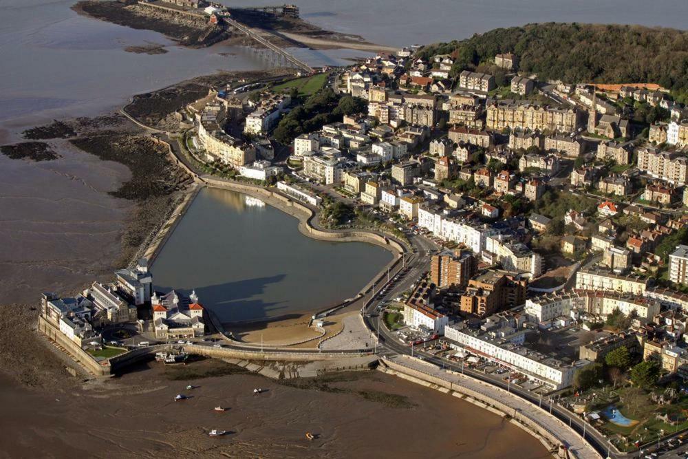 Cannon House Weston-super-Mare Exterior photo