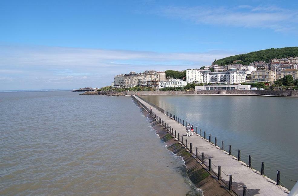 Cannon House Weston-super-Mare Exterior photo